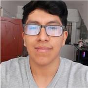 Universitario imparte clases a niños de todas las edades